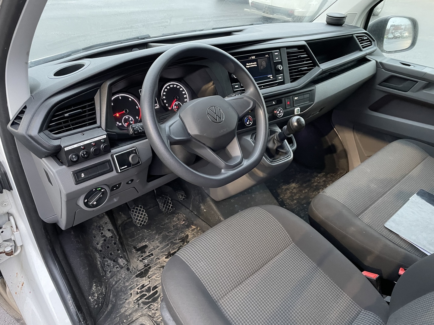 VOLKSWAGEN Transporter 2021