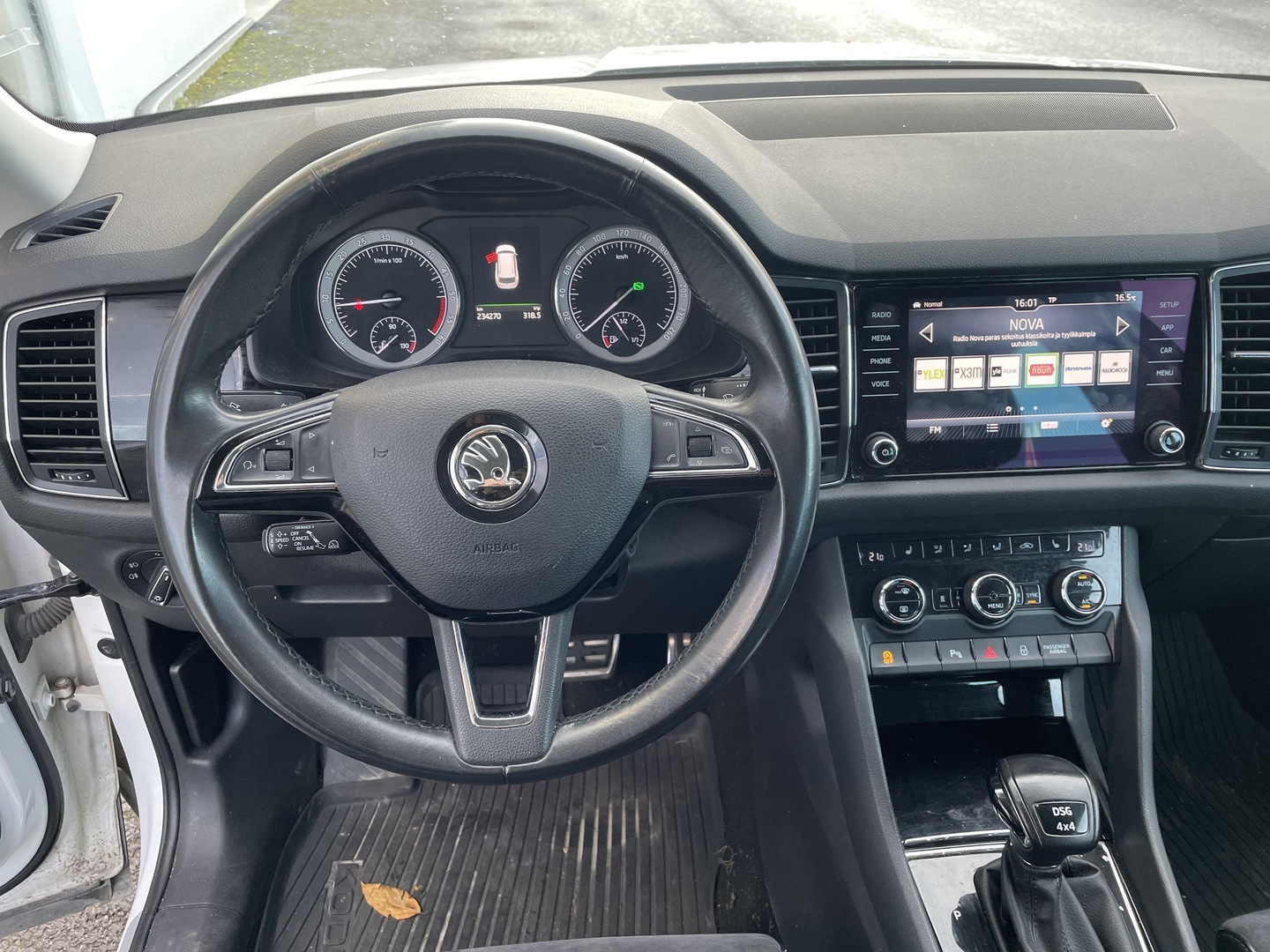 SKODA Kodiaq 8