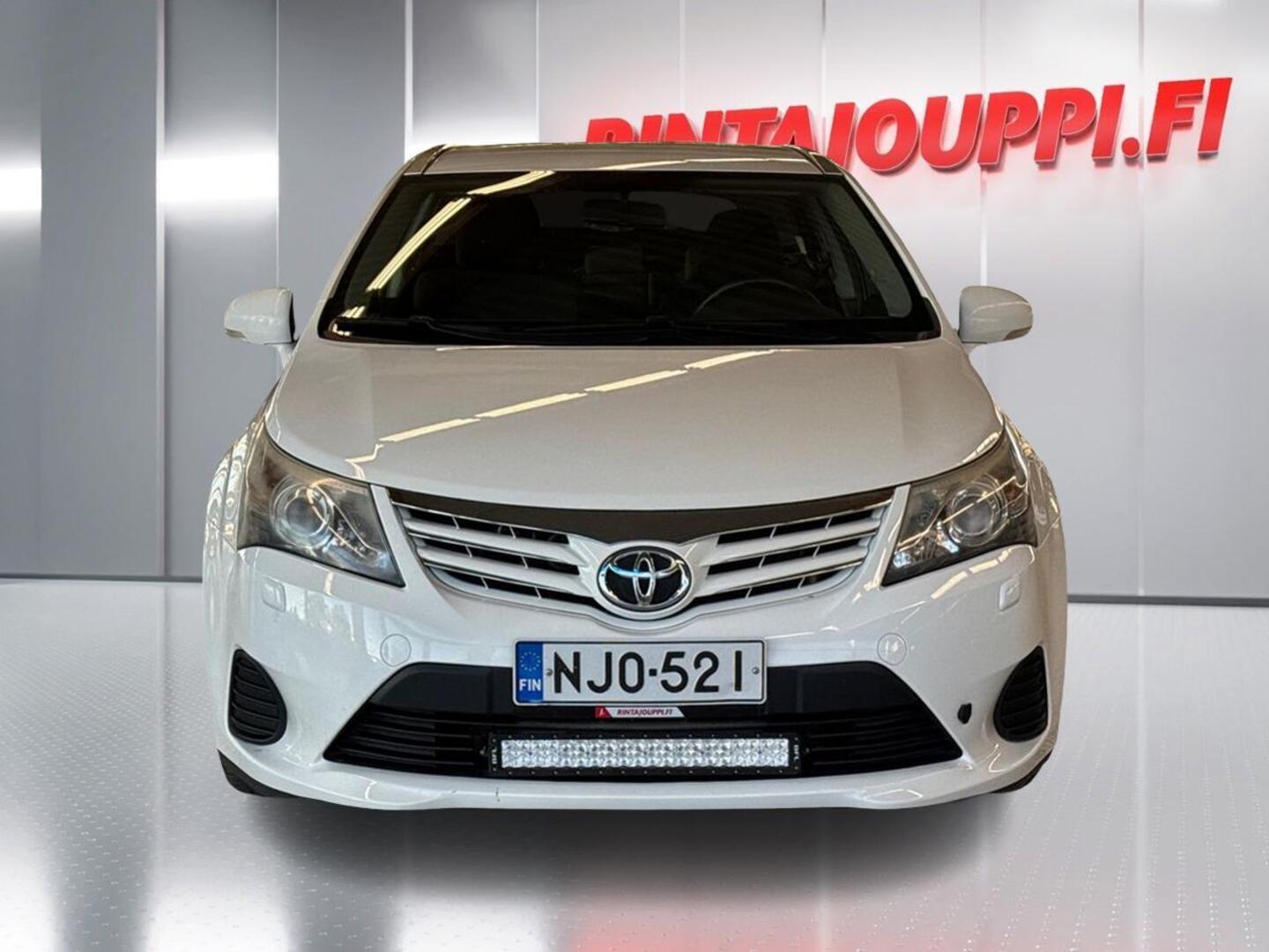 TOYOTA Avensis 2014