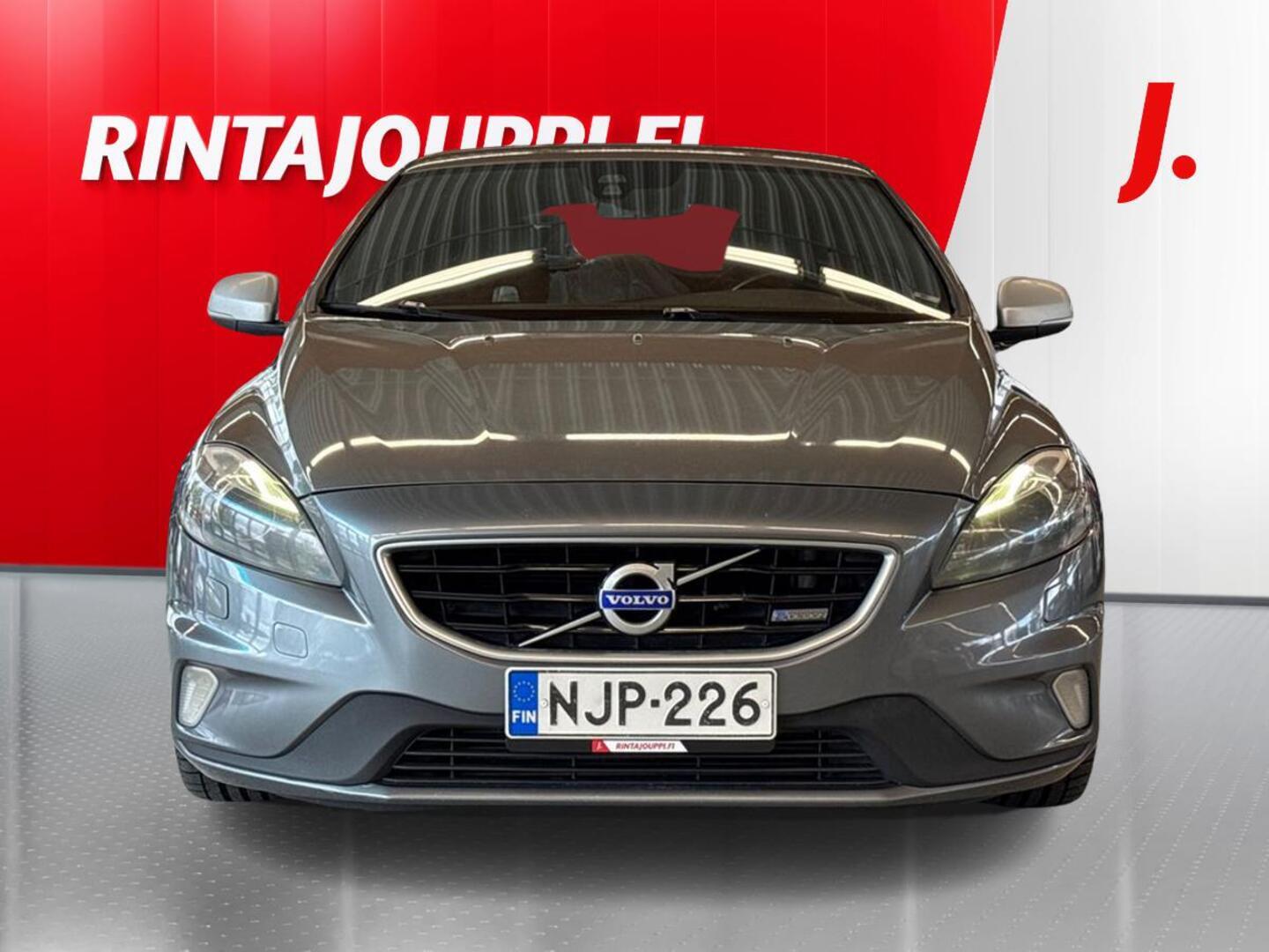 VOLVO V40 3