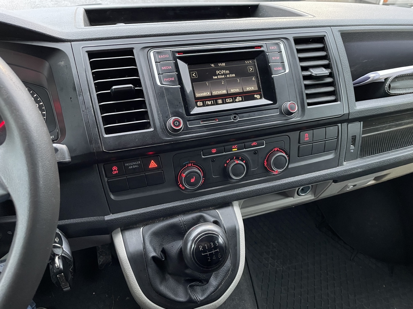 VOLKSWAGEN Transporter 2017