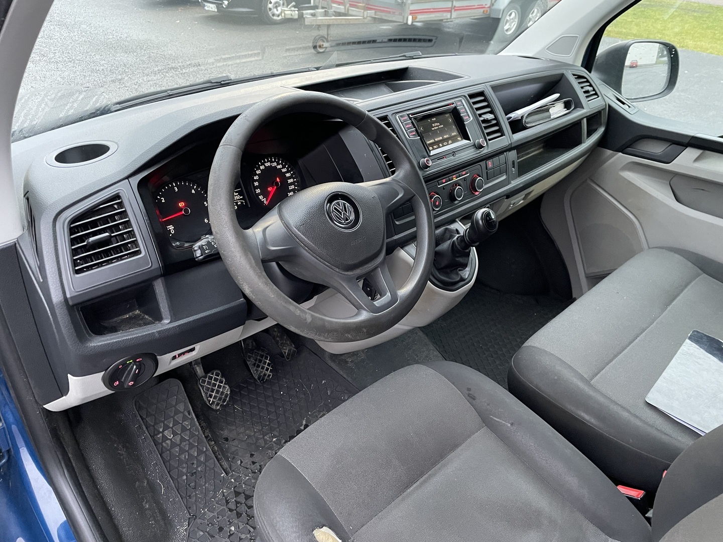 VOLKSWAGEN Transporter 2017