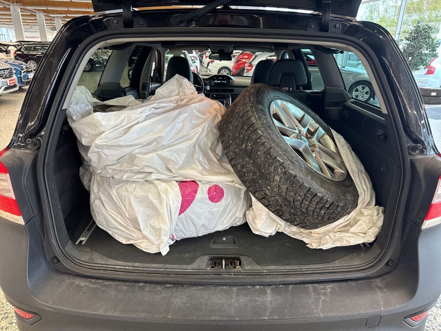 VOLVO XC70 2015