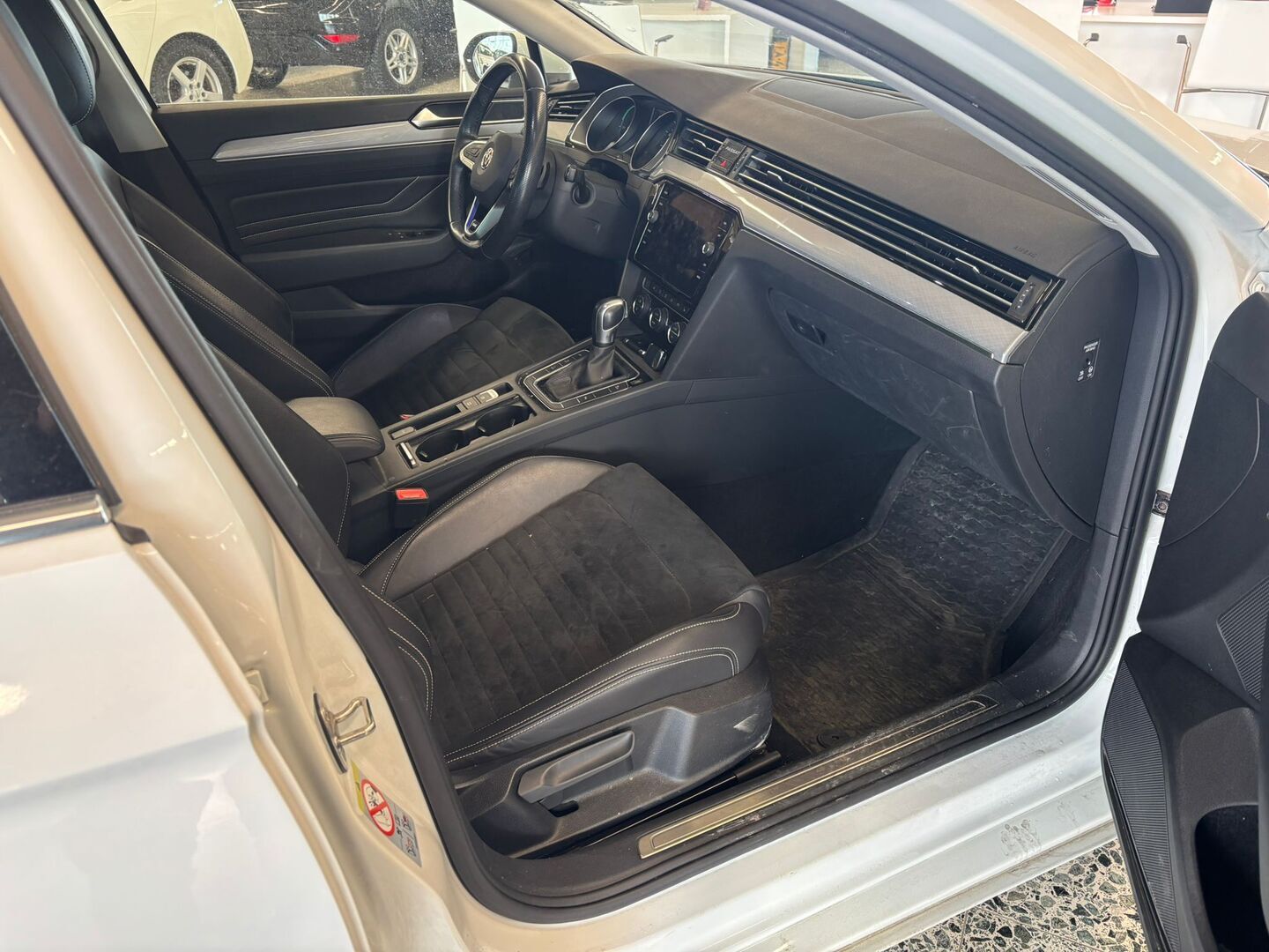 VOLKSWAGEN Passat 2019