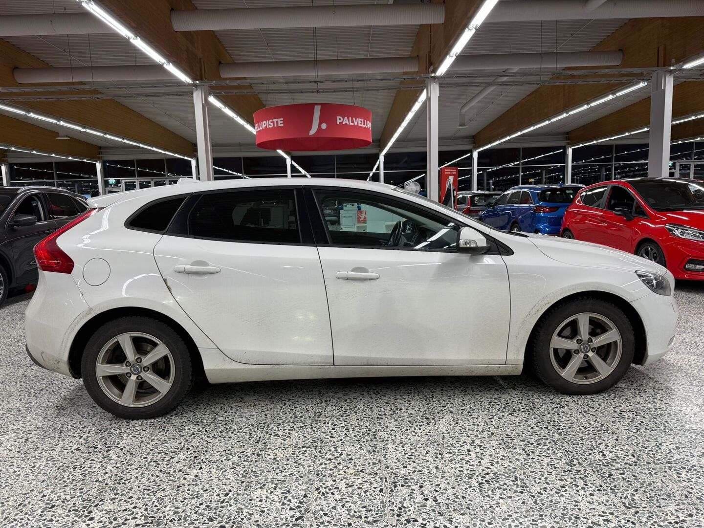 VOLVO V40 2013