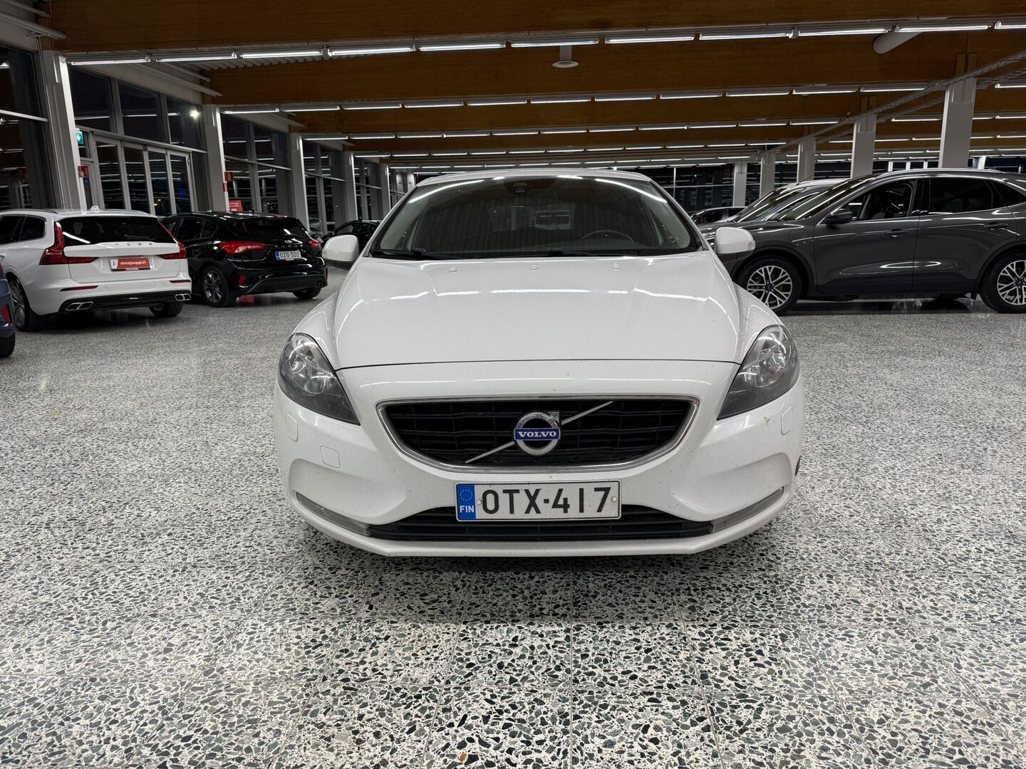 VOLVO V40 2013