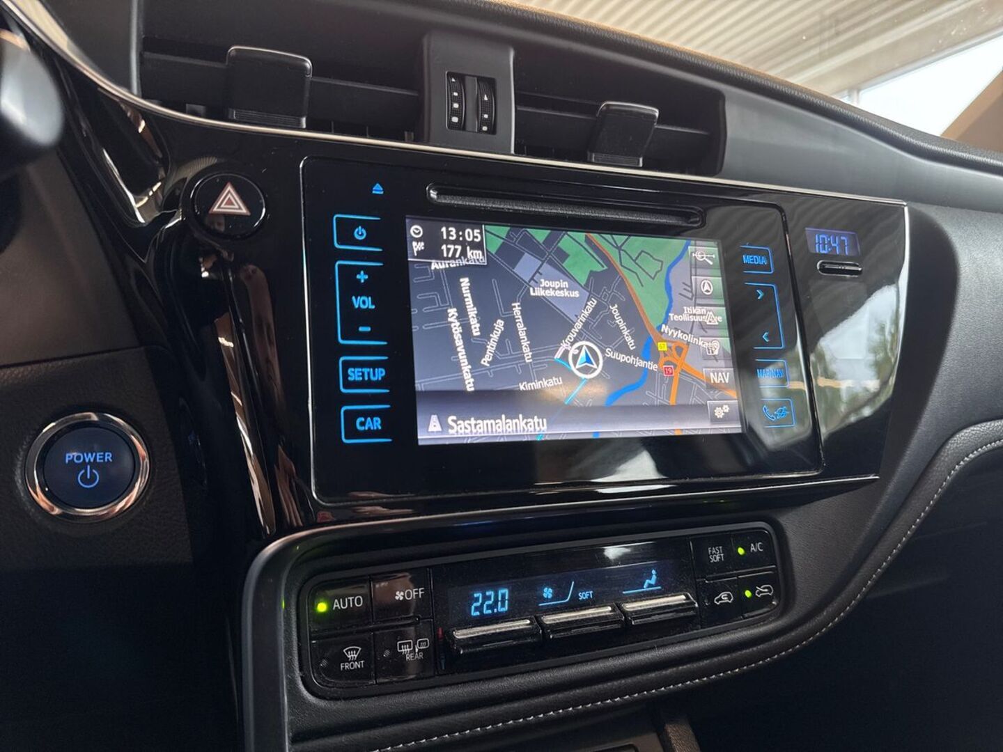TOYOTA Auris 2015