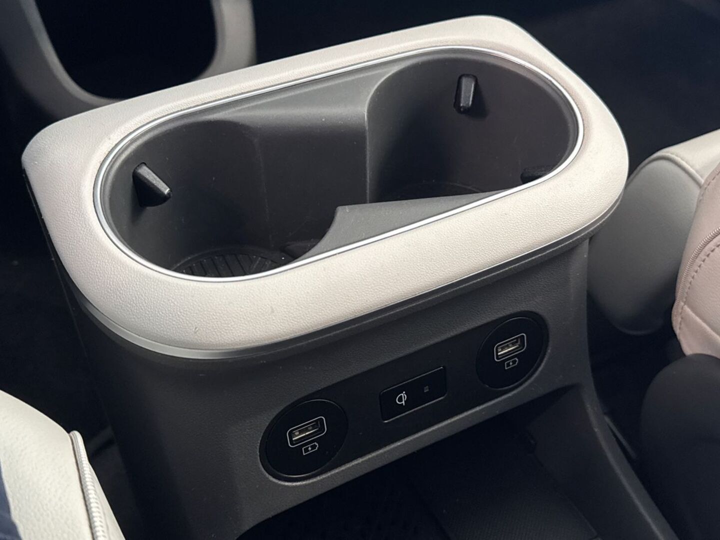 HYUNDAI IONIQ 5 23
