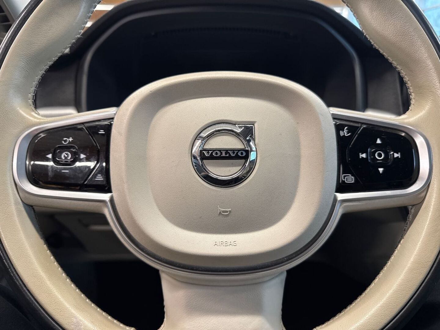 VOLVO S90 2018