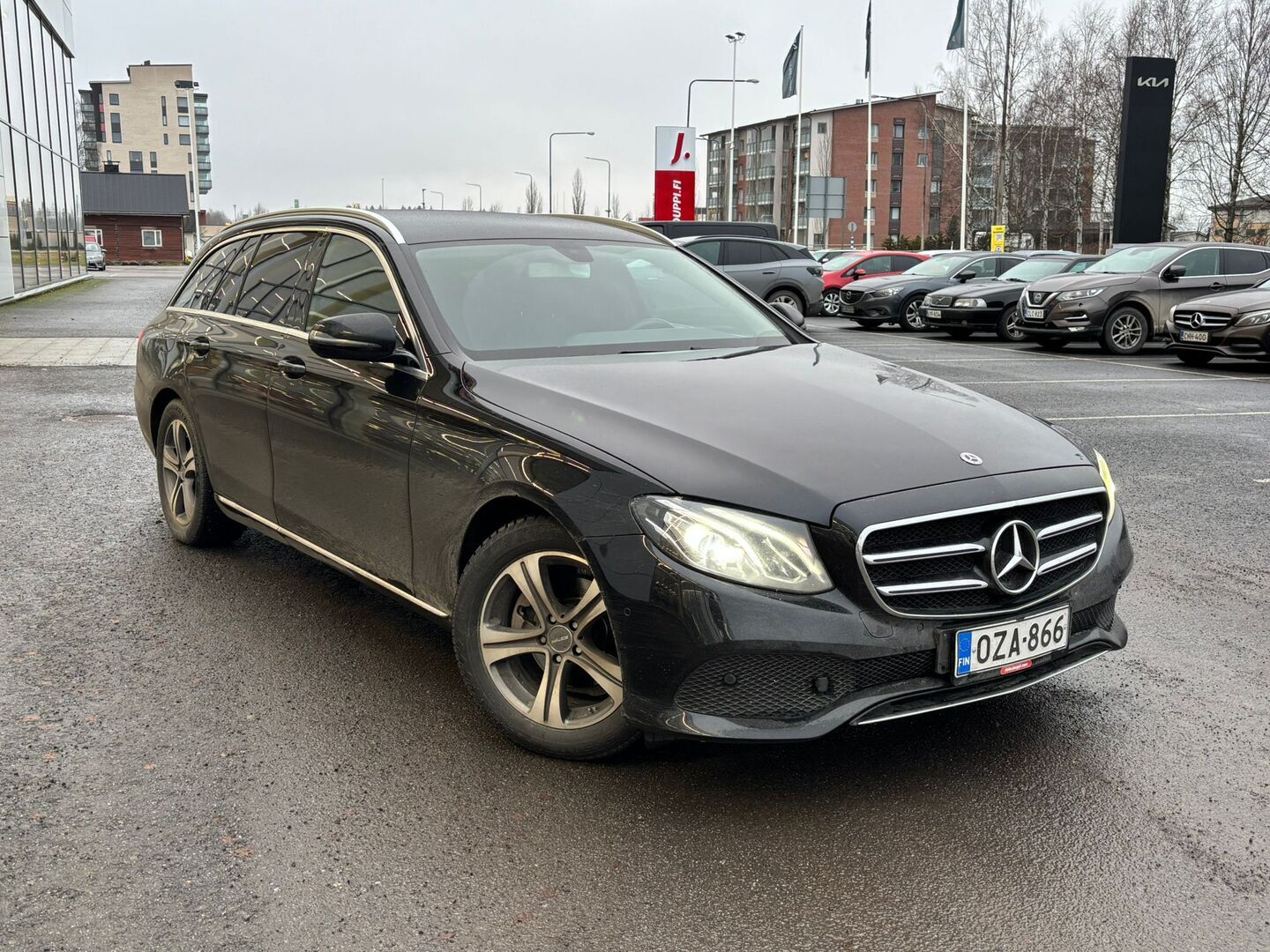 MERCEDES-BENZ E 2019