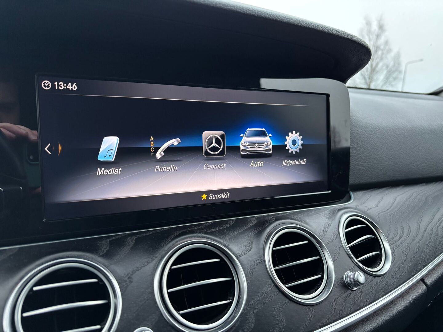 MERCEDES-BENZ E 2019