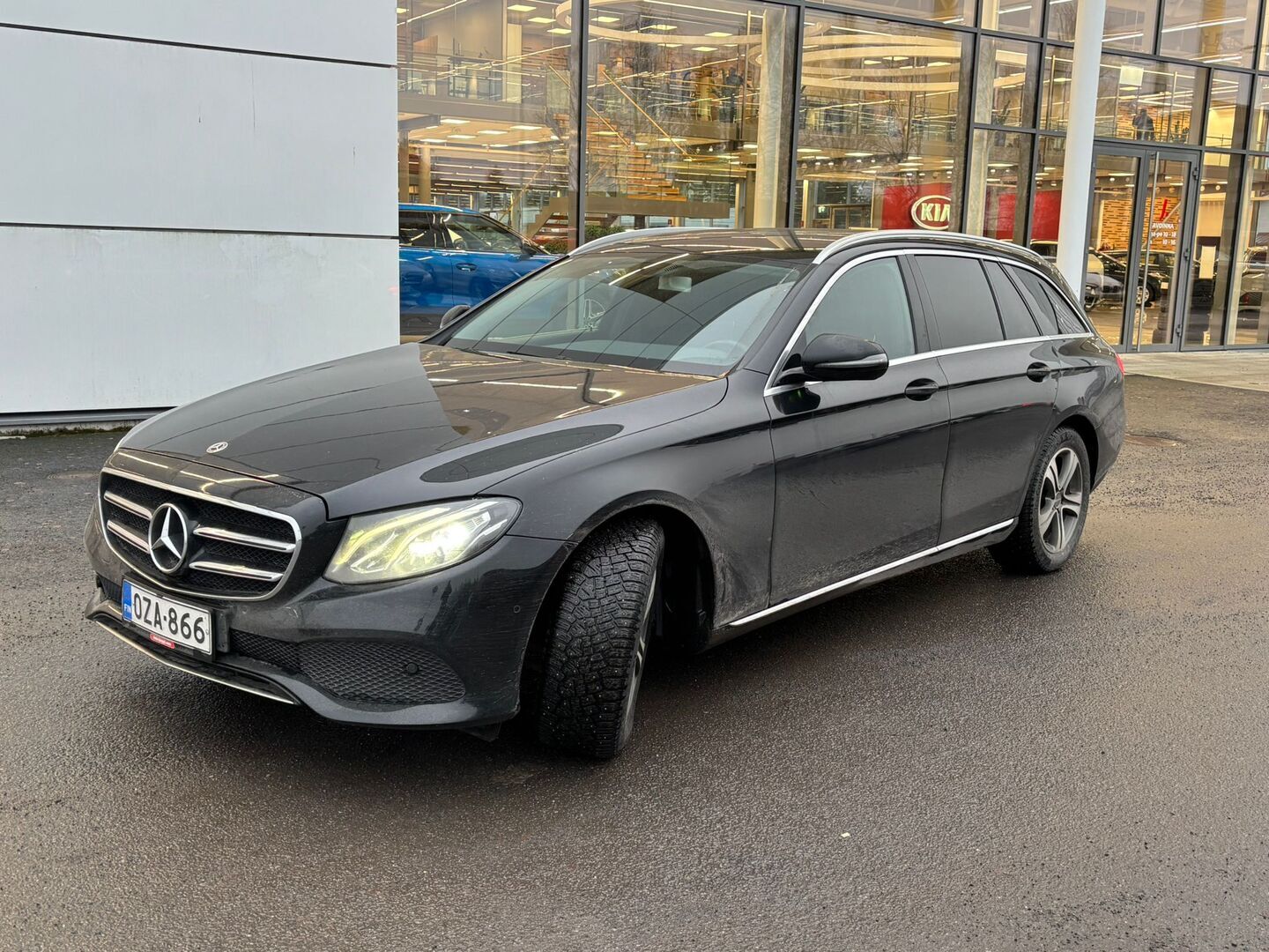MERCEDES-BENZ E 2019