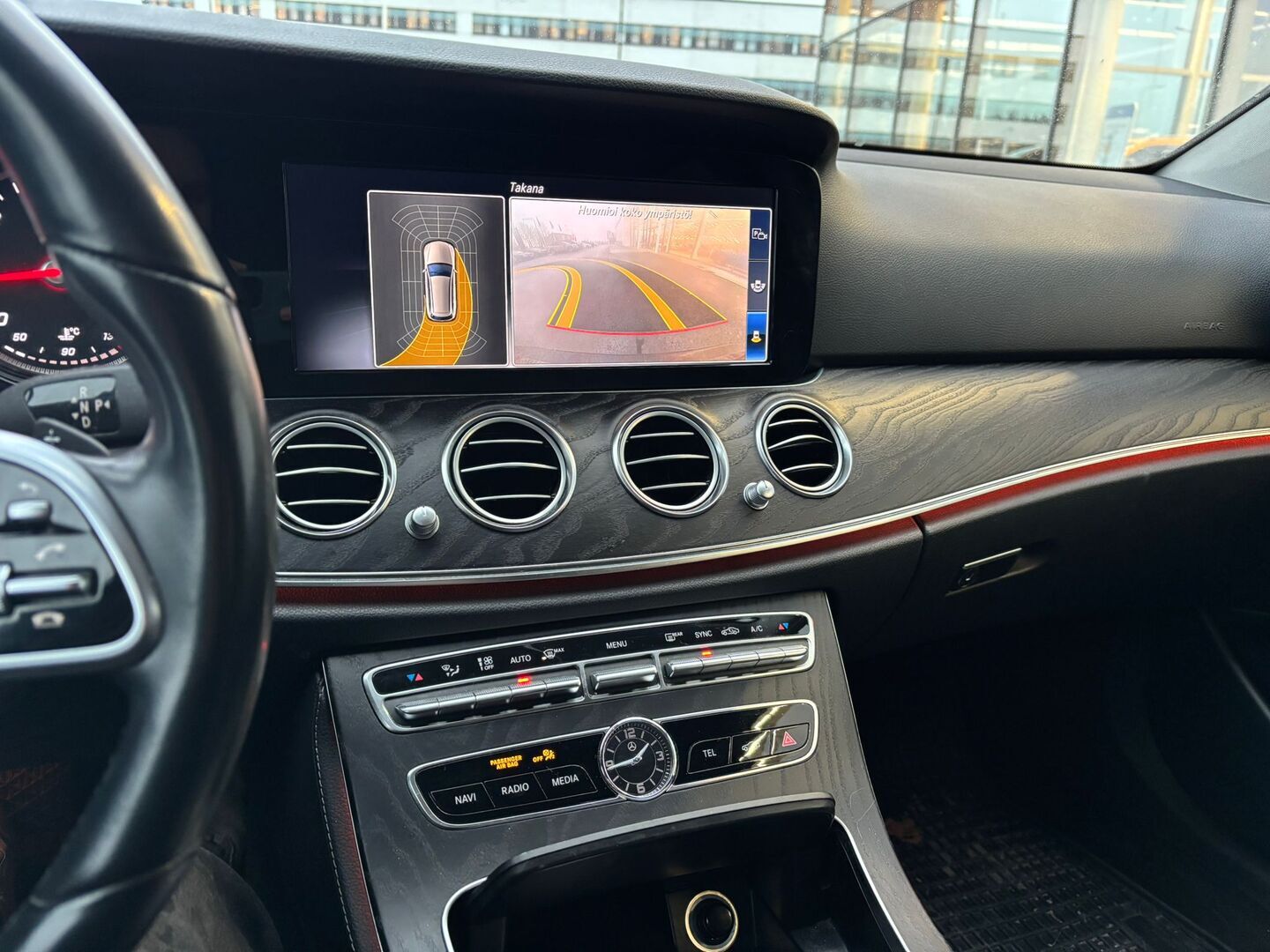 MERCEDES-BENZ E 2019