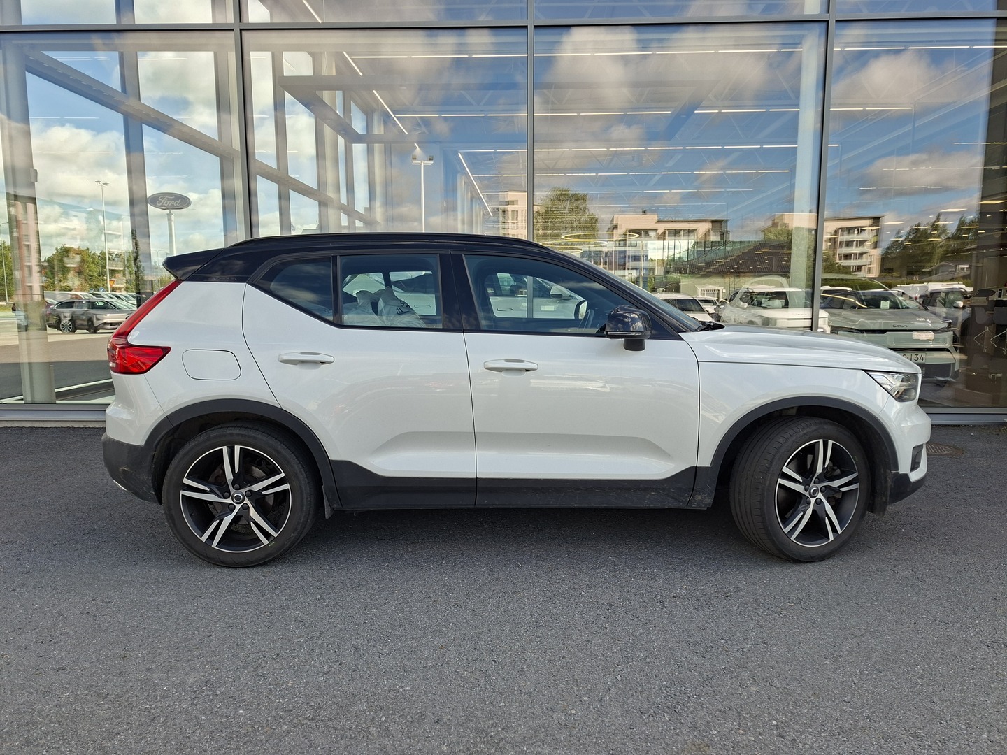 VOLVO XC40 2020