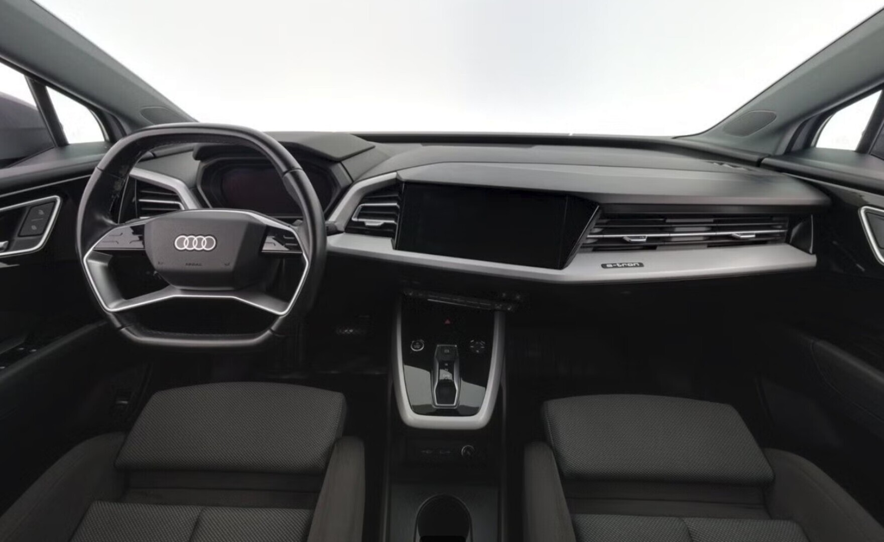 AUDI Q4 e-tron 2022