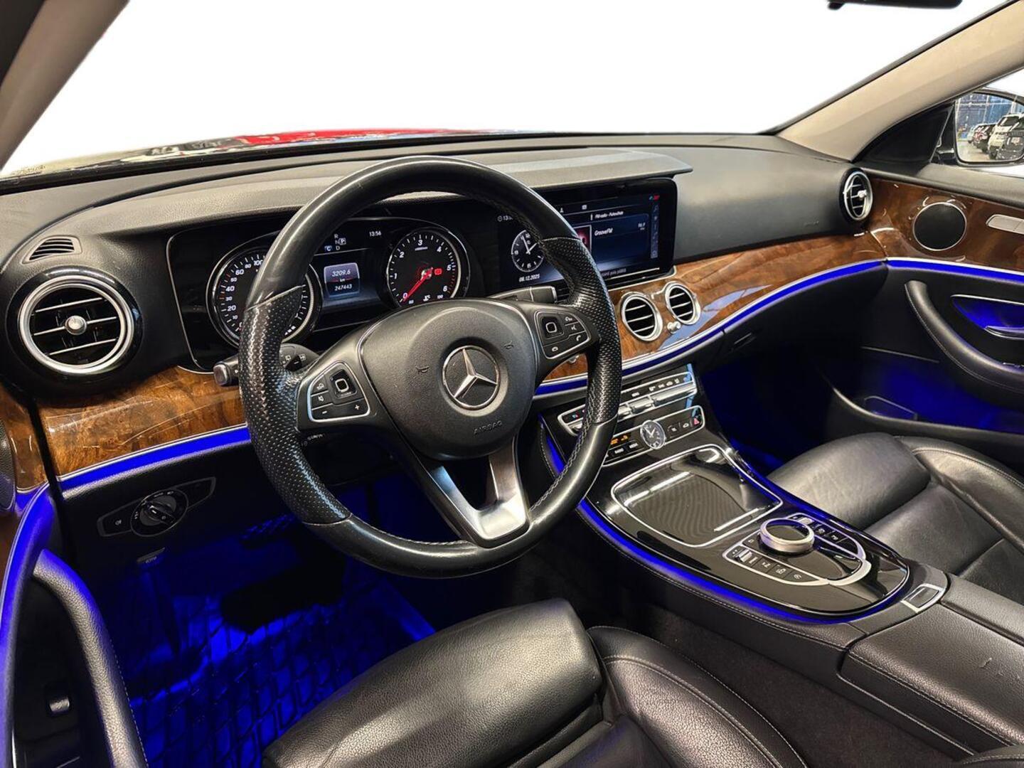 MERCEDES-BENZ E 2017