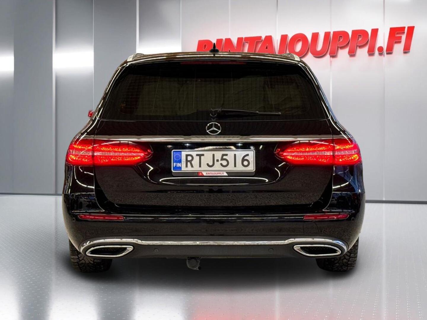 MERCEDES-BENZ E 2017