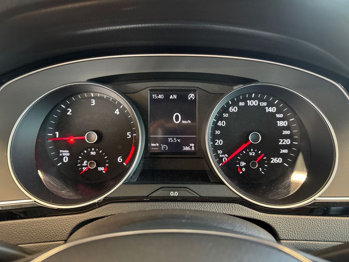 VOLKSWAGEN Passat 17