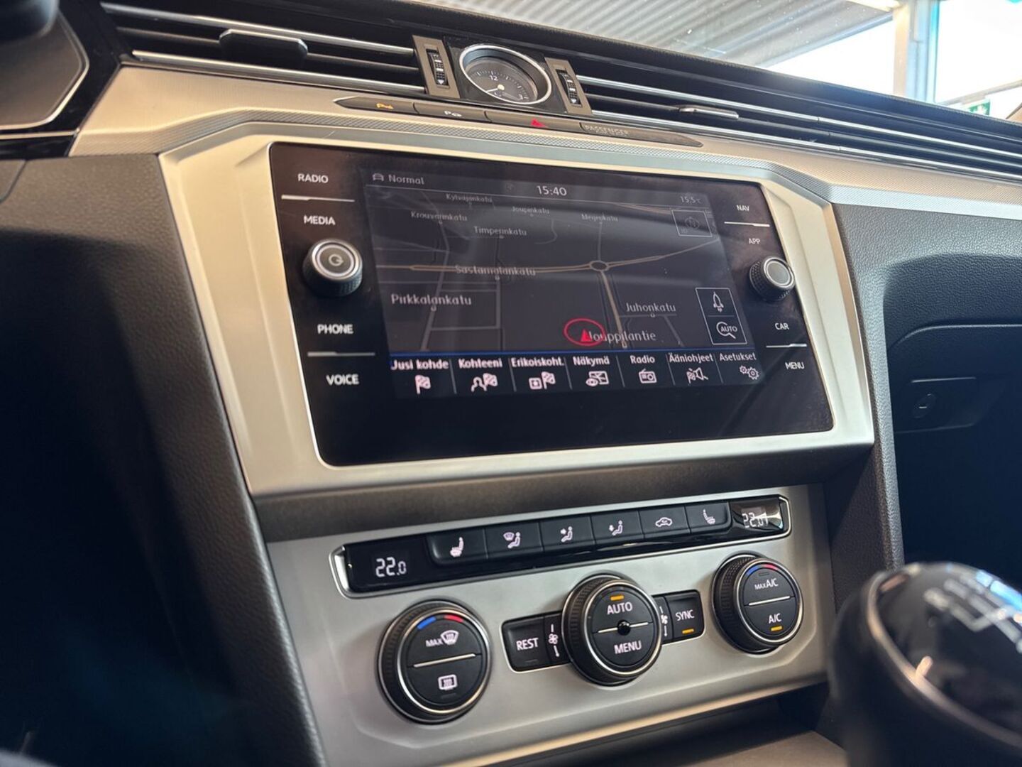 VOLKSWAGEN Passat 18
