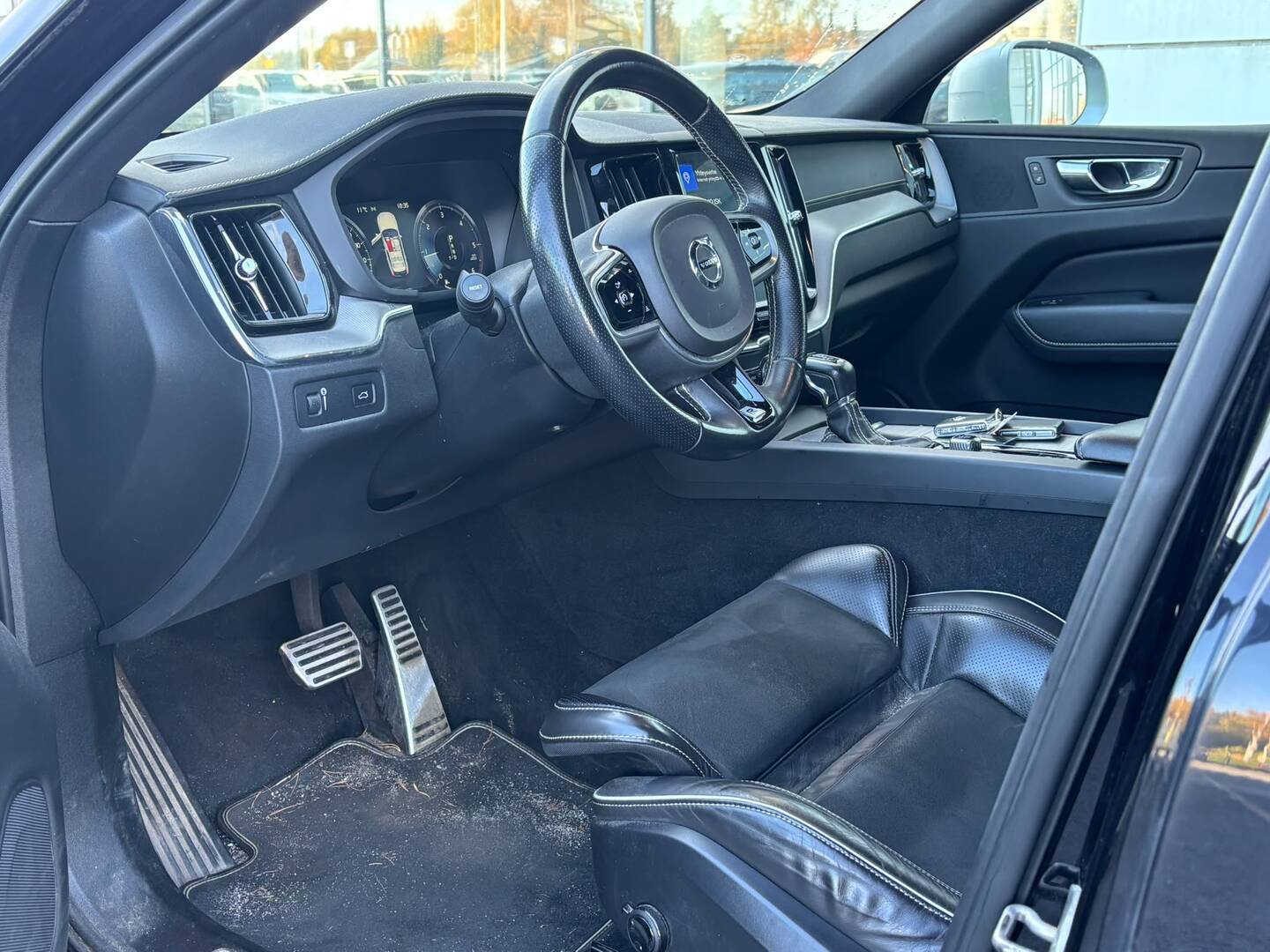 VOLVO XC60 6