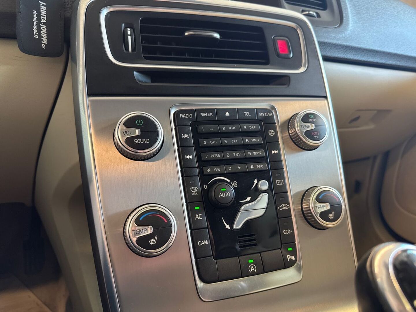 VOLVO V60 2014