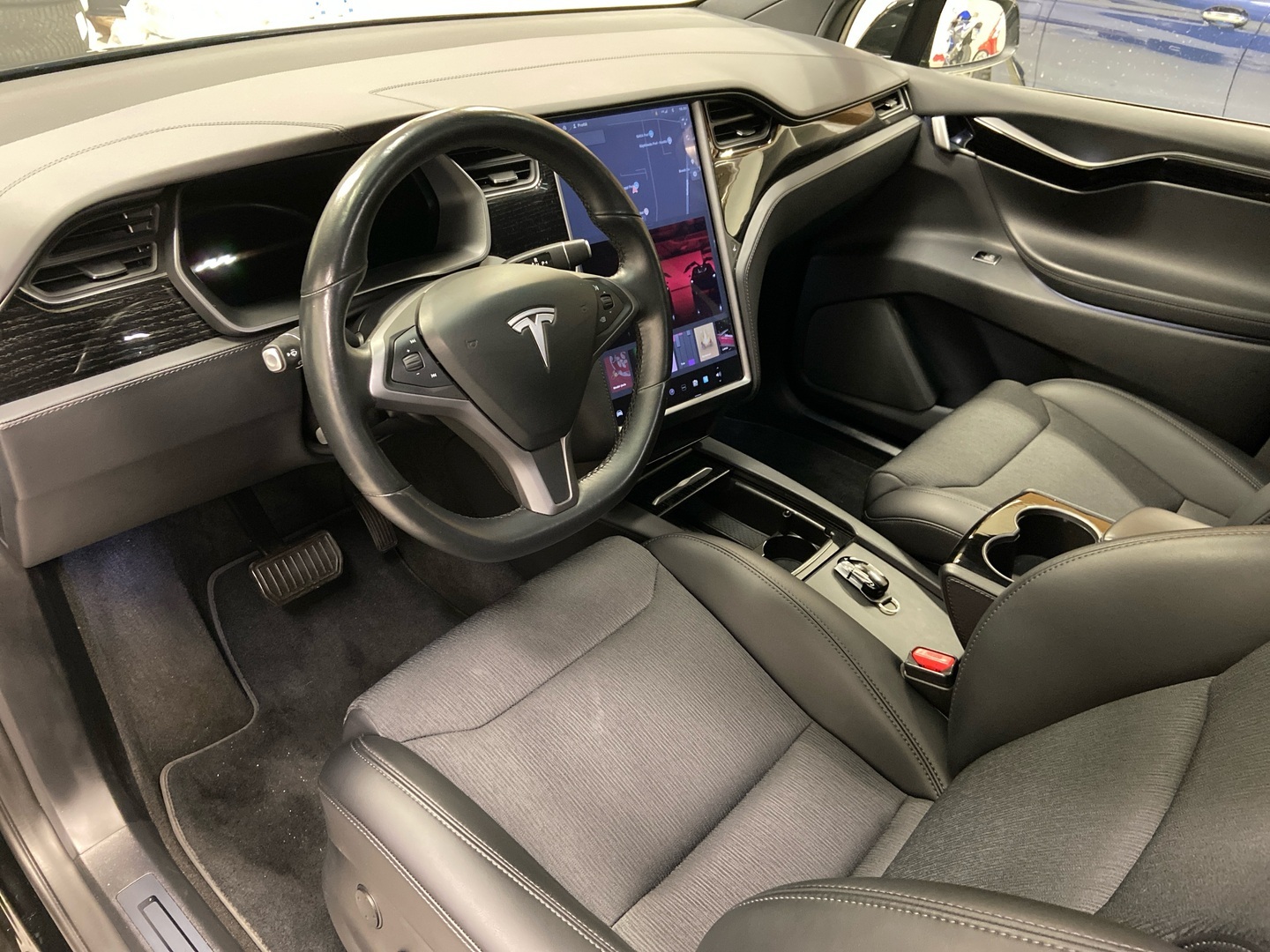 TESLA Model X 2018