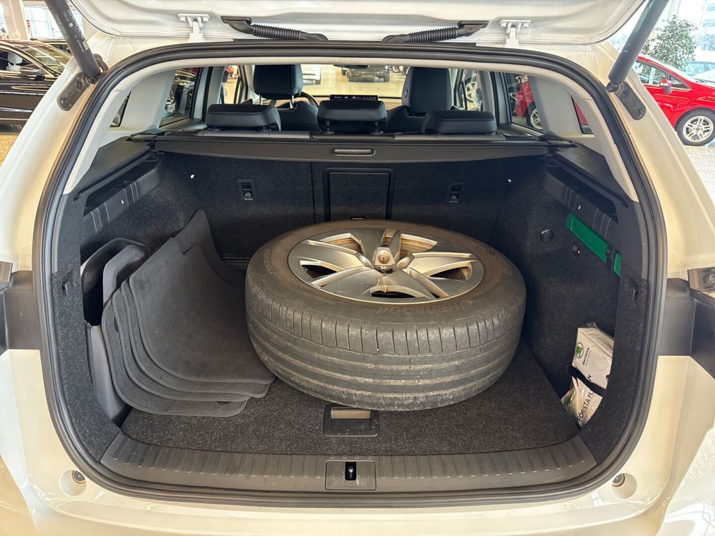SKODA Enyaq 2022