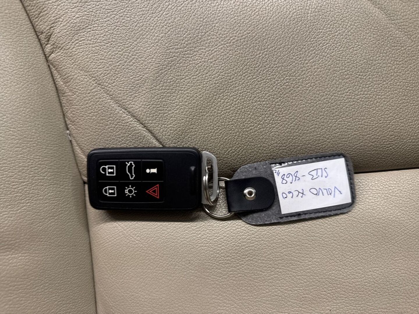 VOLVO XC60 19