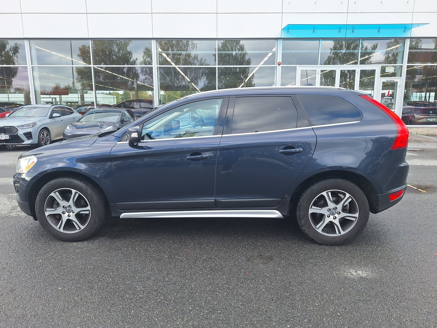 VOLVO XC60 6