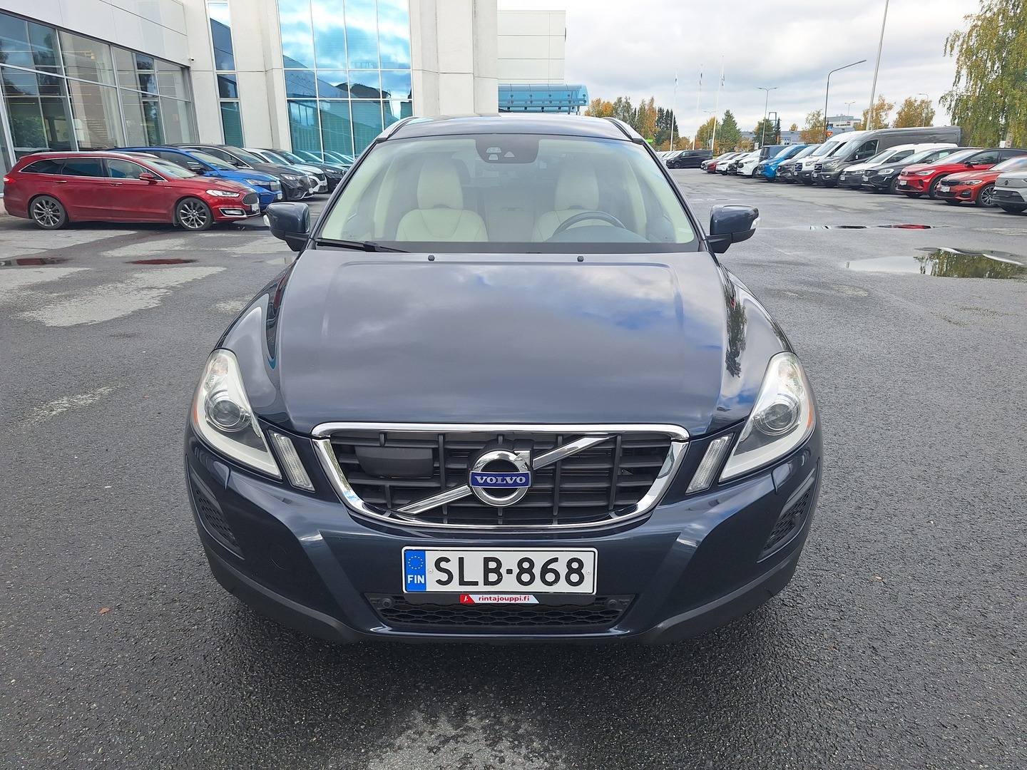 VOLVO XC60 8