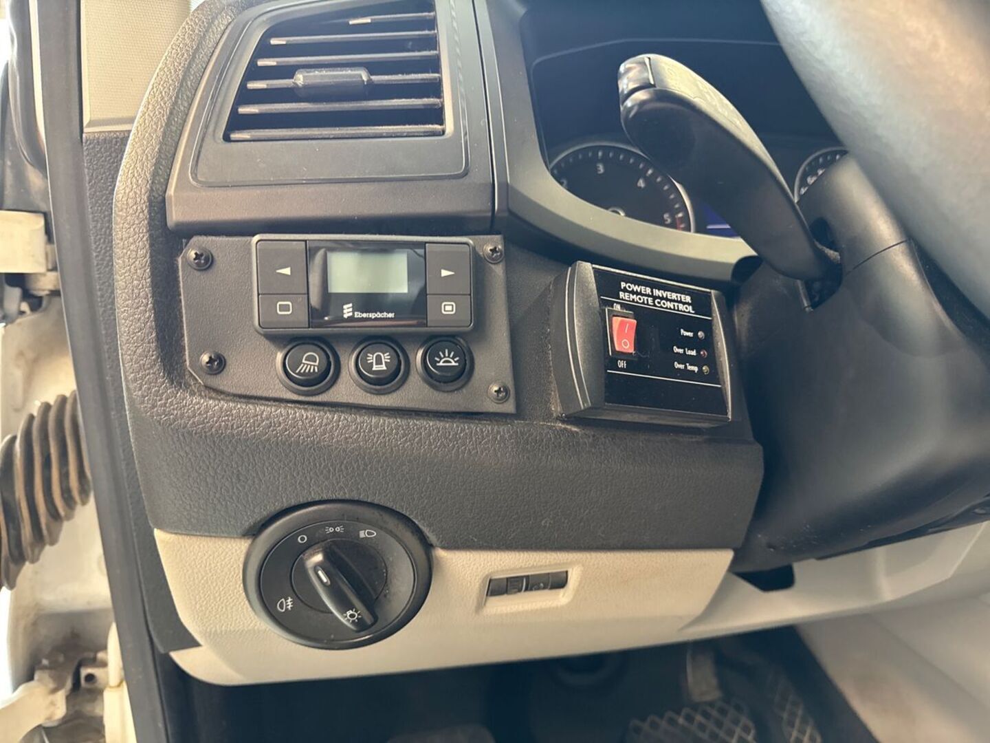 VOLKSWAGEN Transporter 10