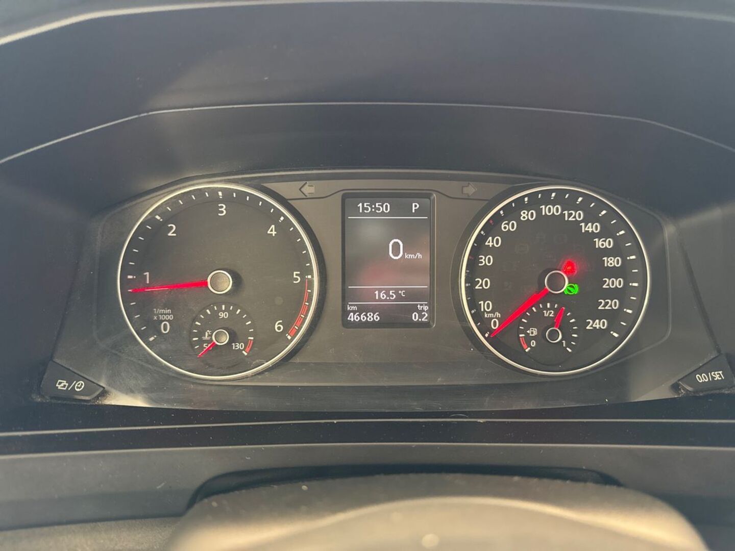 VOLKSWAGEN Transporter 9