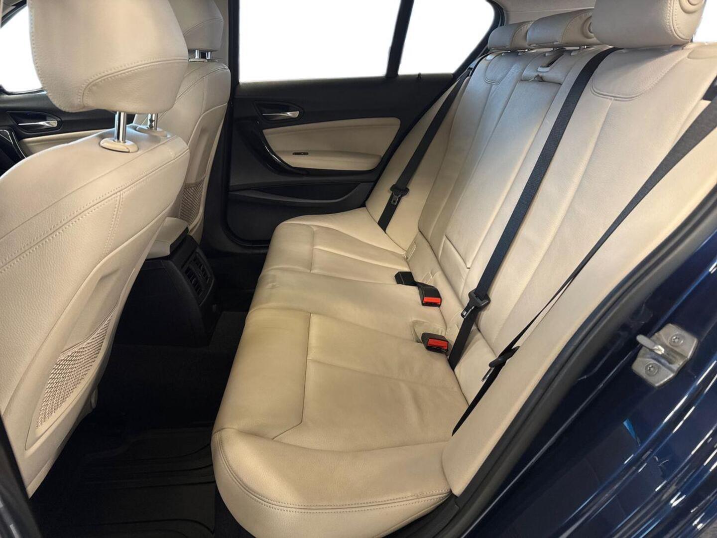BMW 120 2016