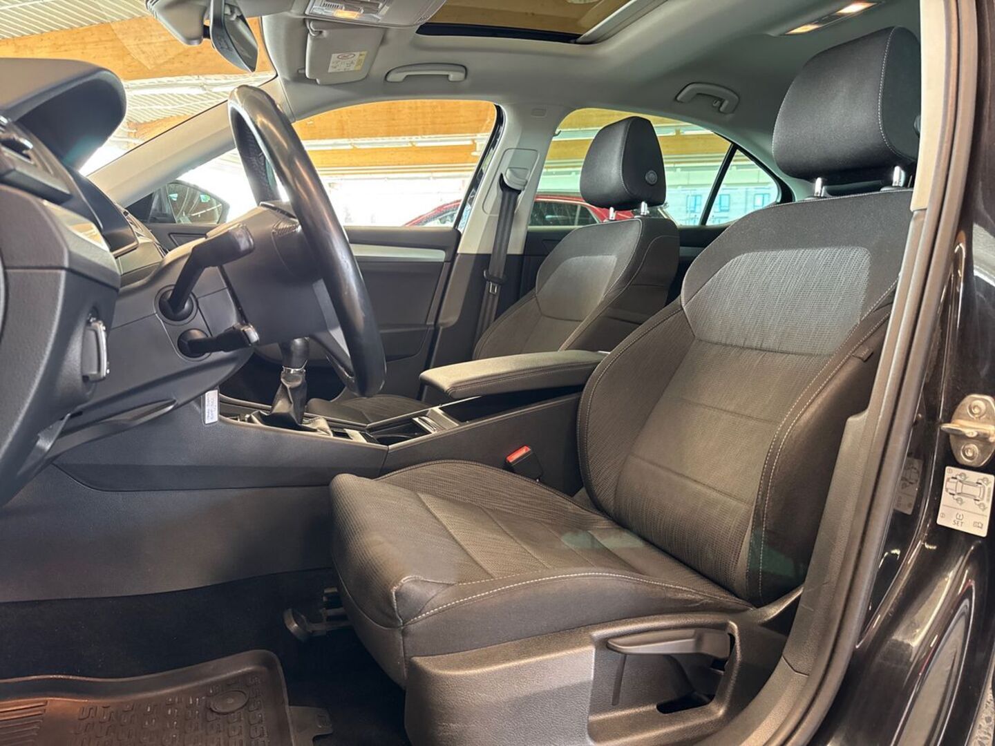 SKODA Superb 19
