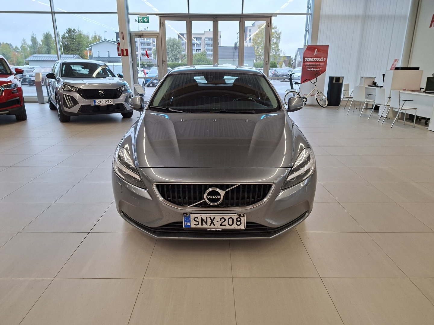 VOLVO V40 2