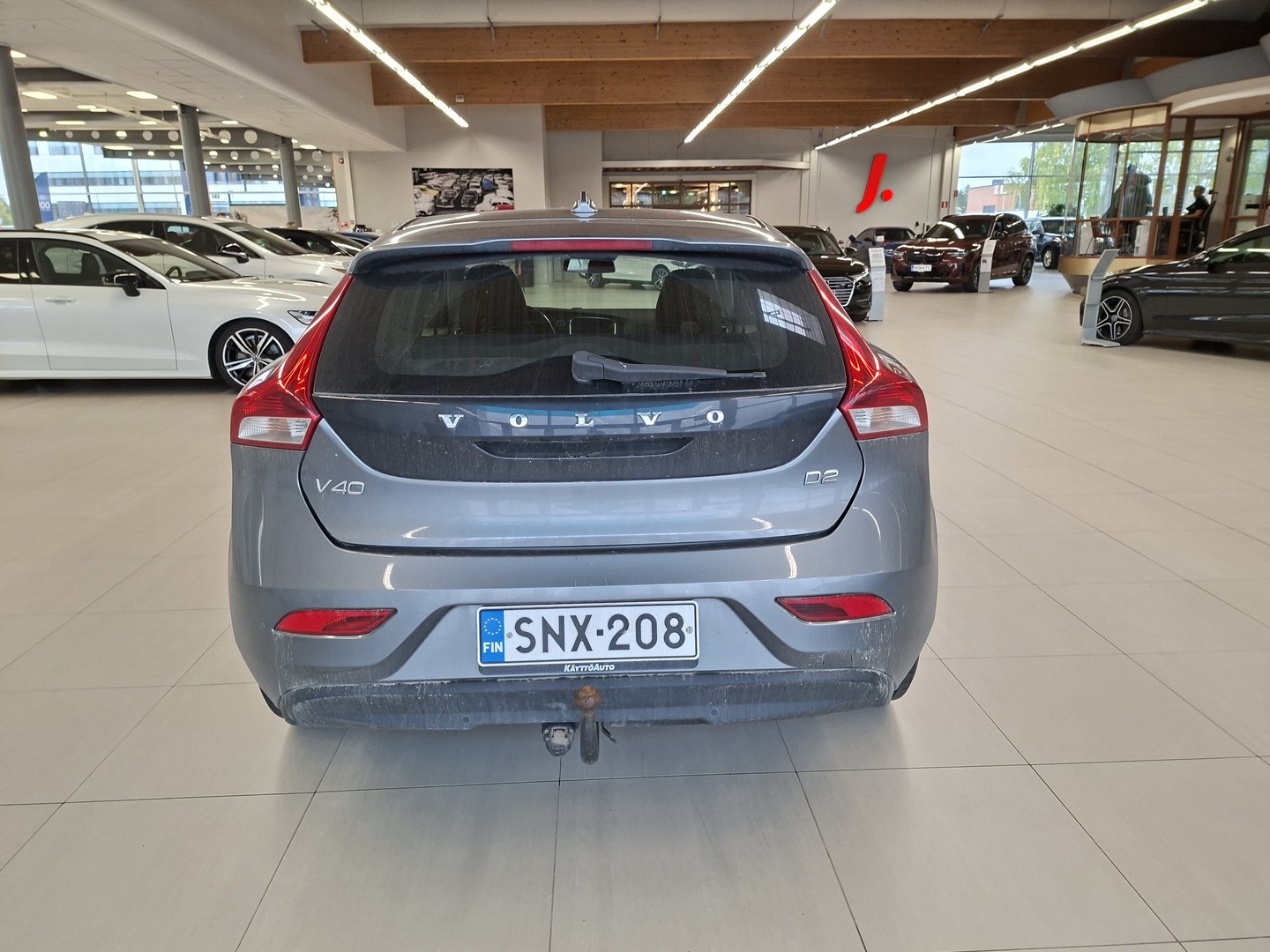 VOLVO V40 5