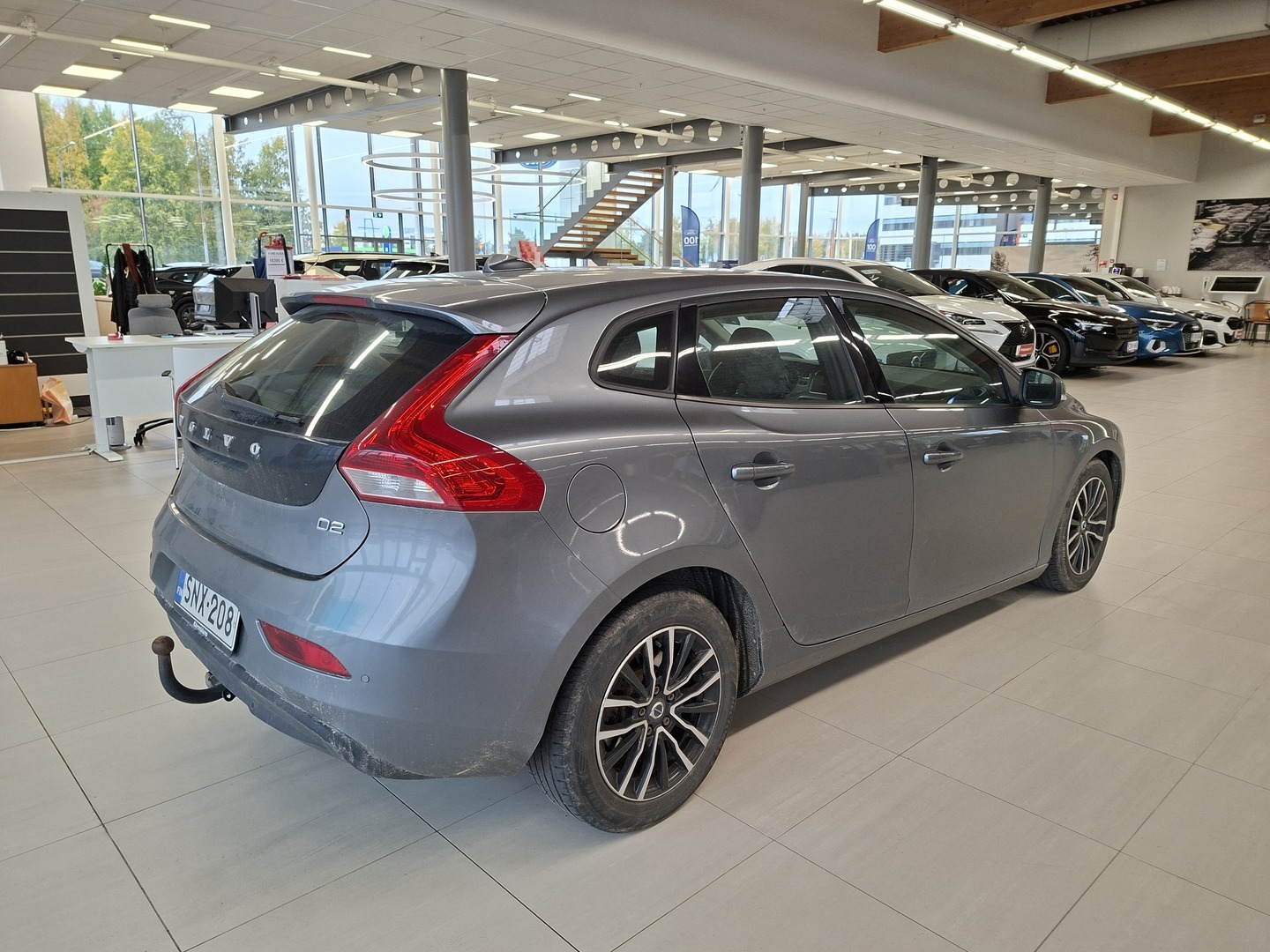 VOLVO V40 6