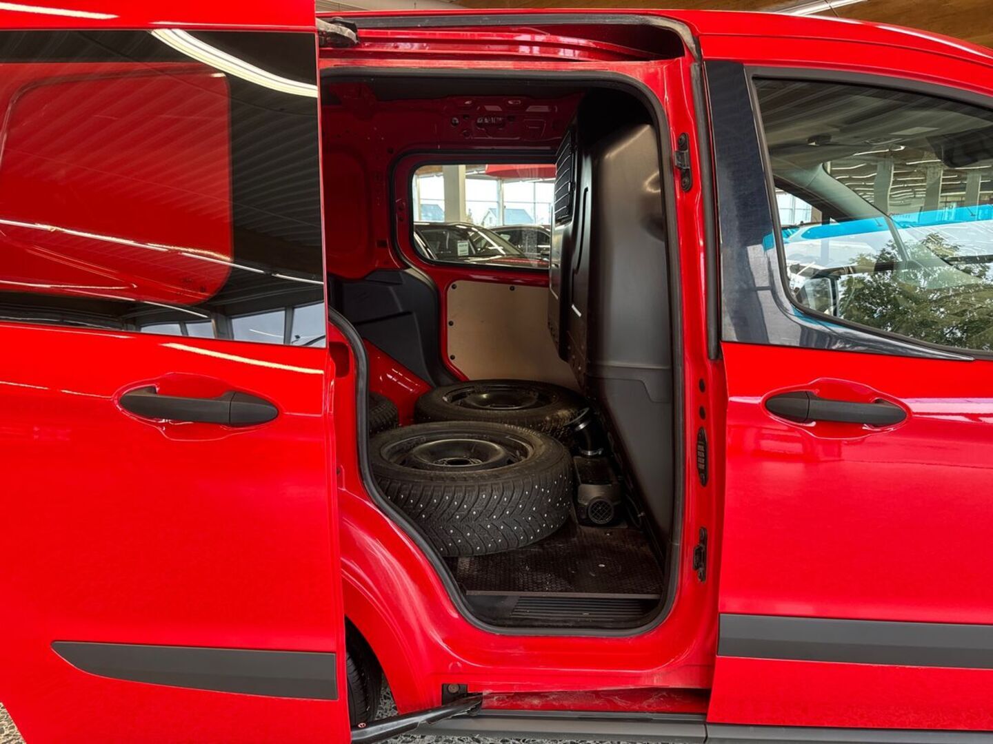 FORD Transit Courier 5
