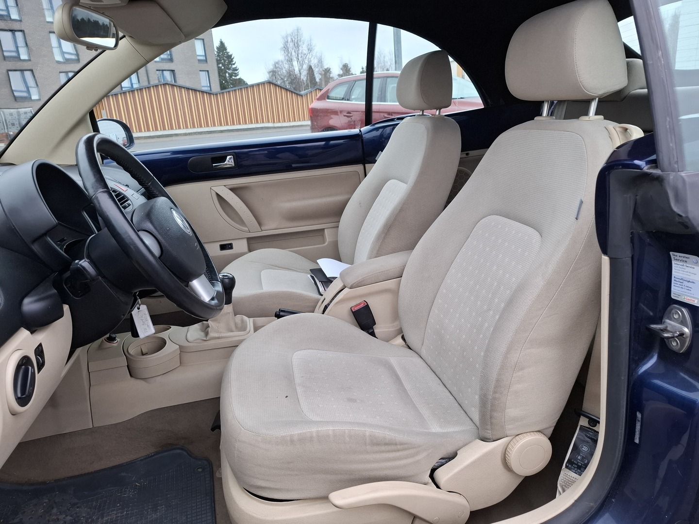 VOLKSWAGEN New Beetle 2007