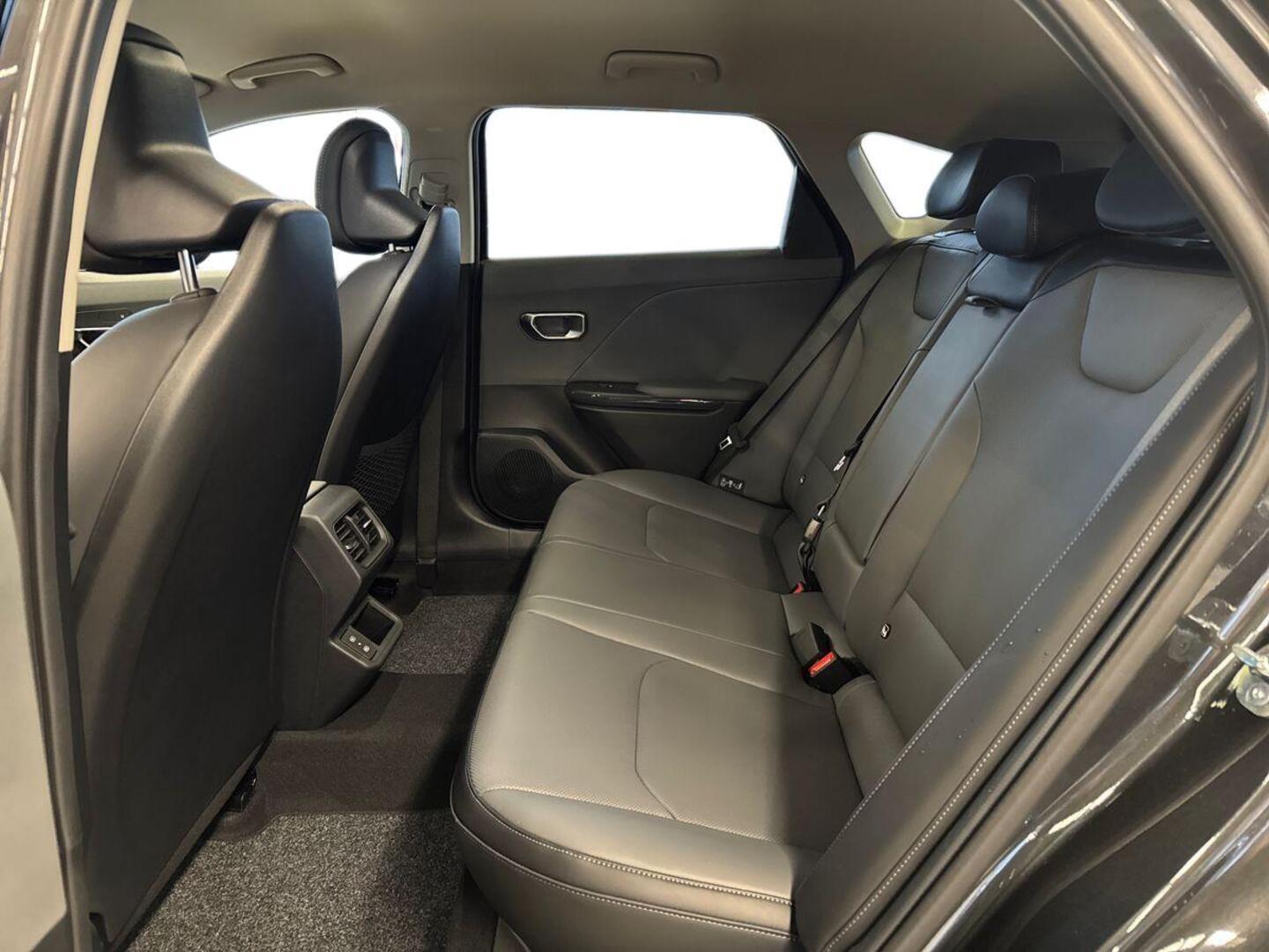 KIA K4 8