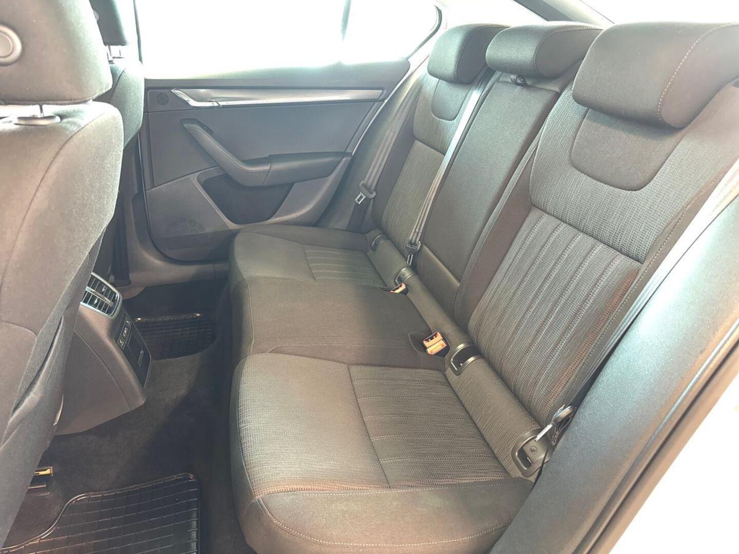 SKODA Octavia 10