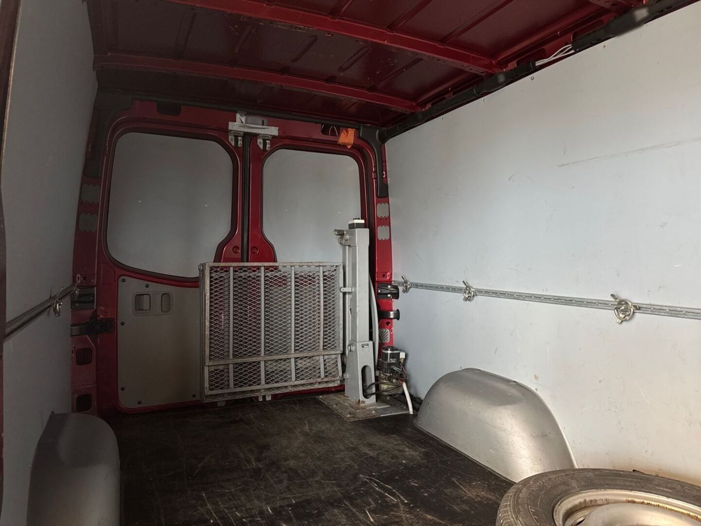 VOLKSWAGEN Crafter 2012