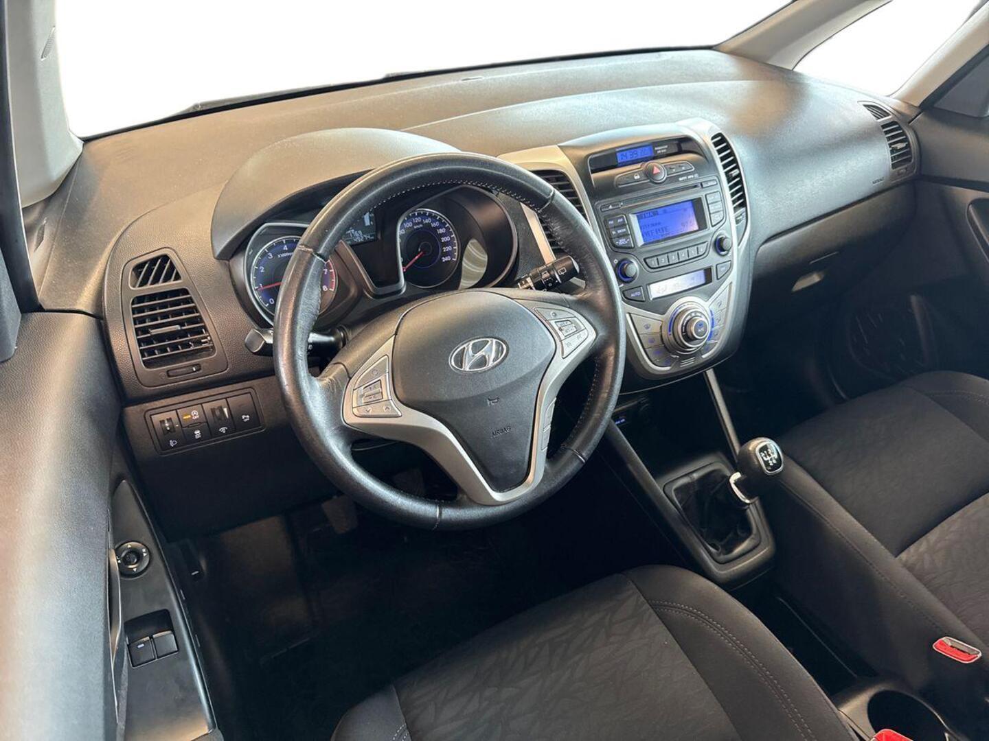 HYUNDAI ix20 2012
