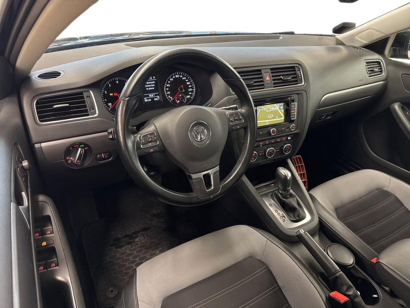VOLKSWAGEN Jetta 2014