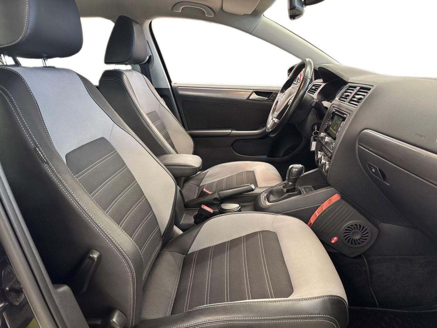 VOLKSWAGEN Jetta 2014
