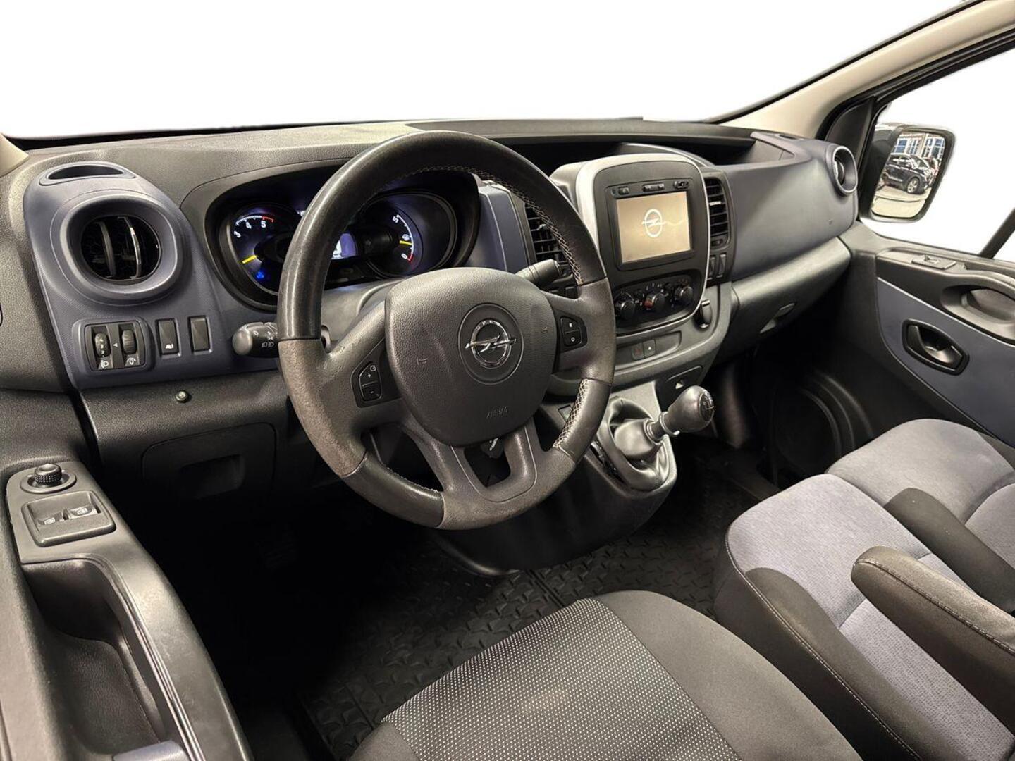 OPEL Vivaro 2015