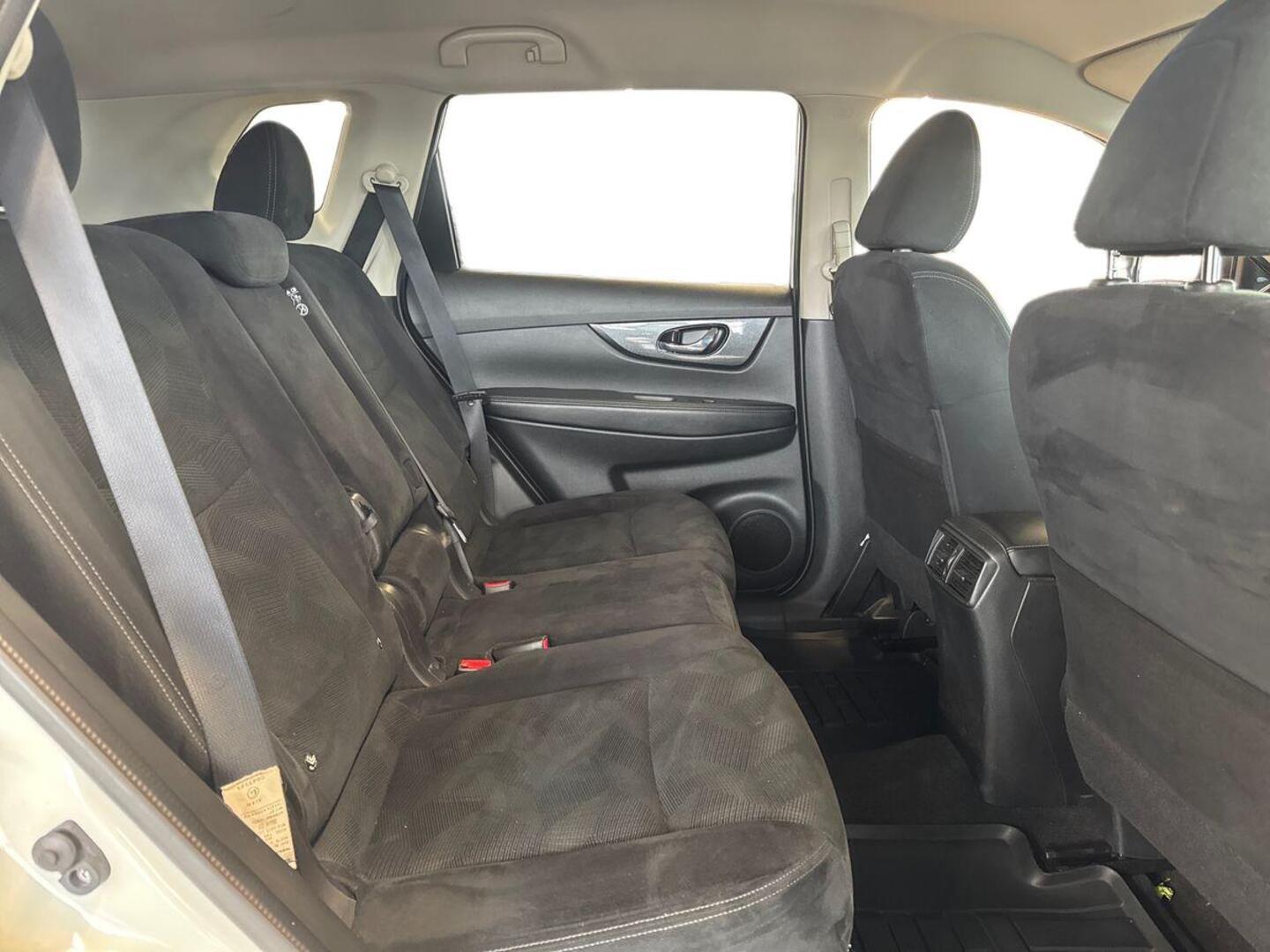 NISSAN X-Trail 10
