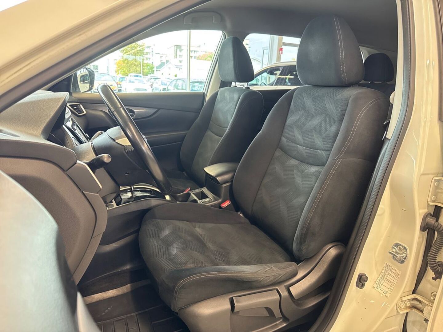 NISSAN X-Trail 23
