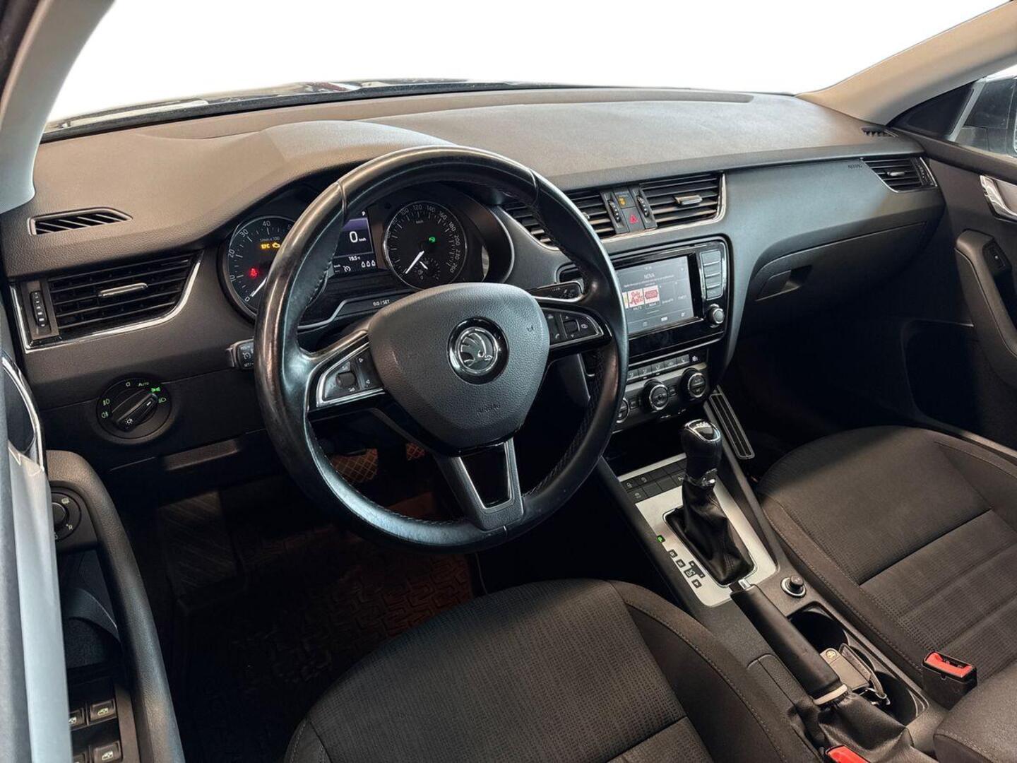 SKODA Octavia 2016