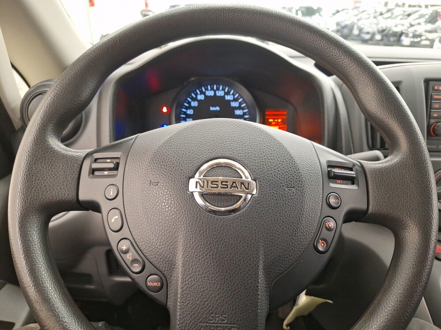 NISSAN NV200 2017